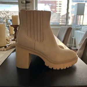 Caster H20 Booties Dune Suede